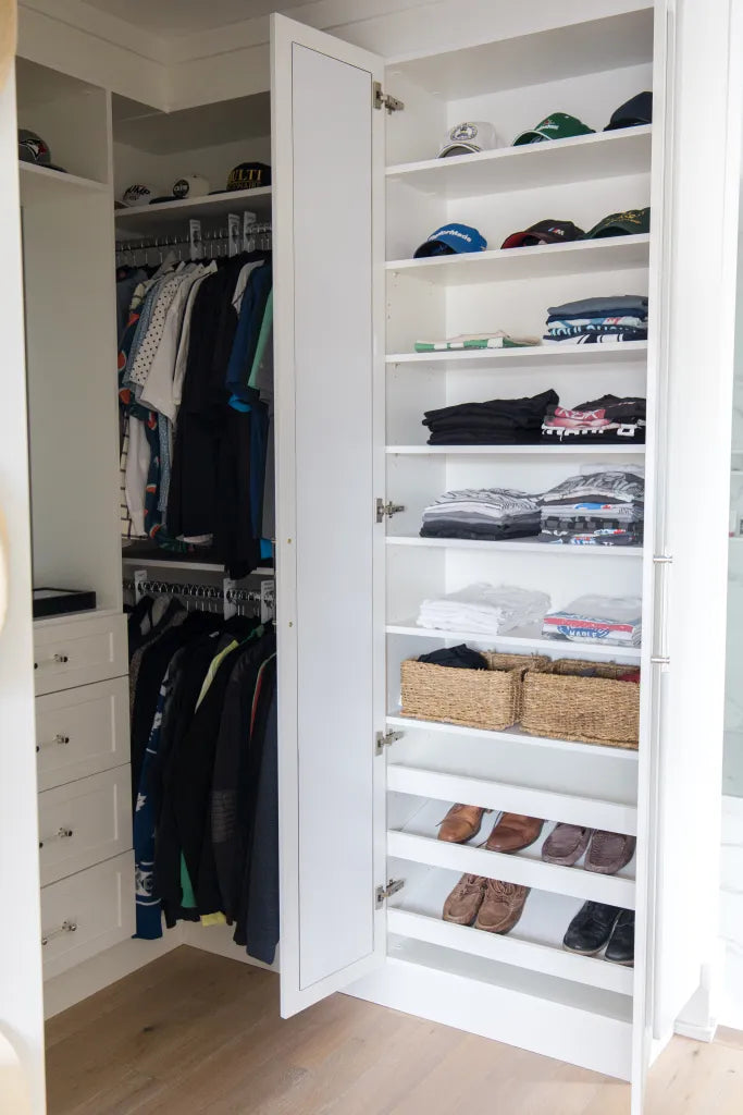 men's walk in closet