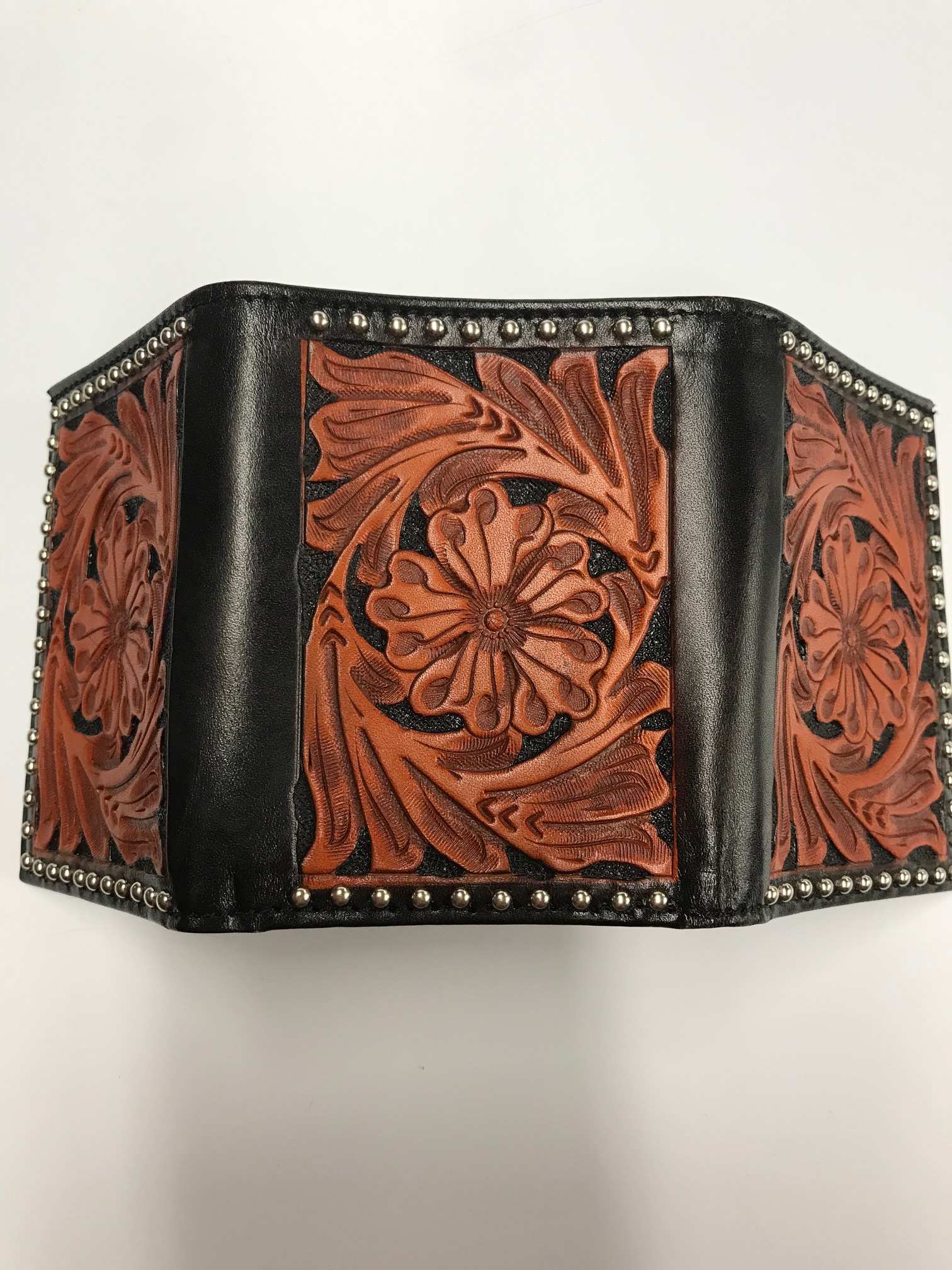 Western Leather Trifold Wallets | The Art of Mike Mignola