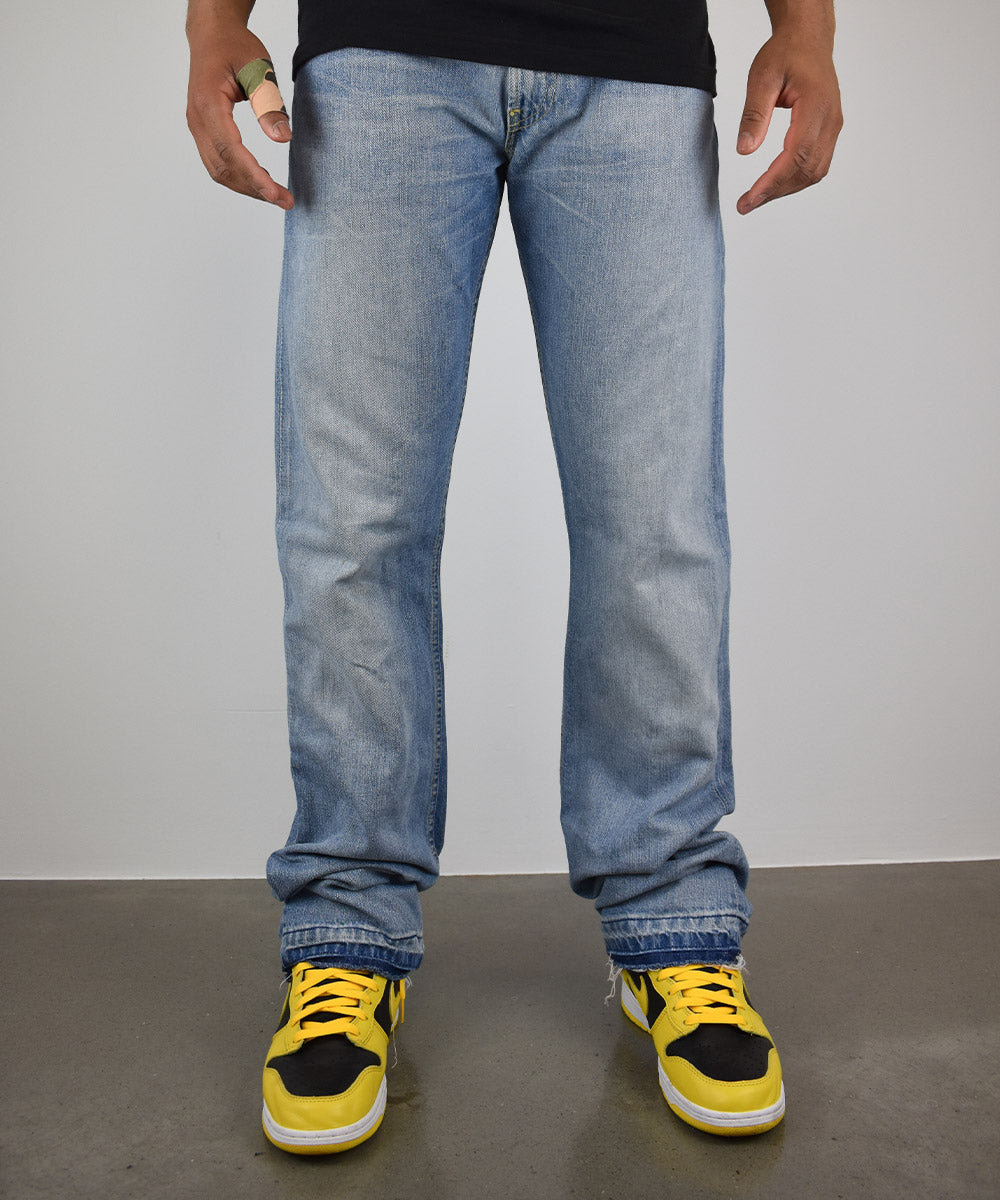 ▷ Levi's 506 Light Wash Blue Jeans | TWOVAULT