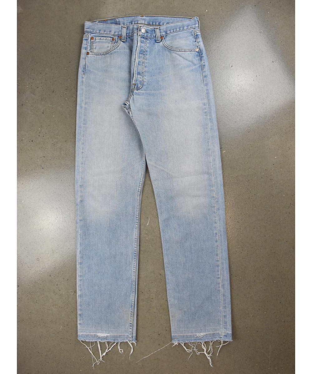 ▷ Levi's 501 Light Wash Blue Jeans | TWOVAULT