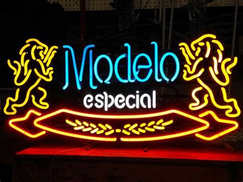 Bar and Pub Modelo Light Sign - Official Site