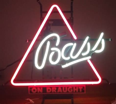 Signe de néon pour votre bière de basse