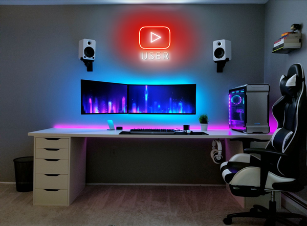 Pour YouTube Influencer Home Deco Neon