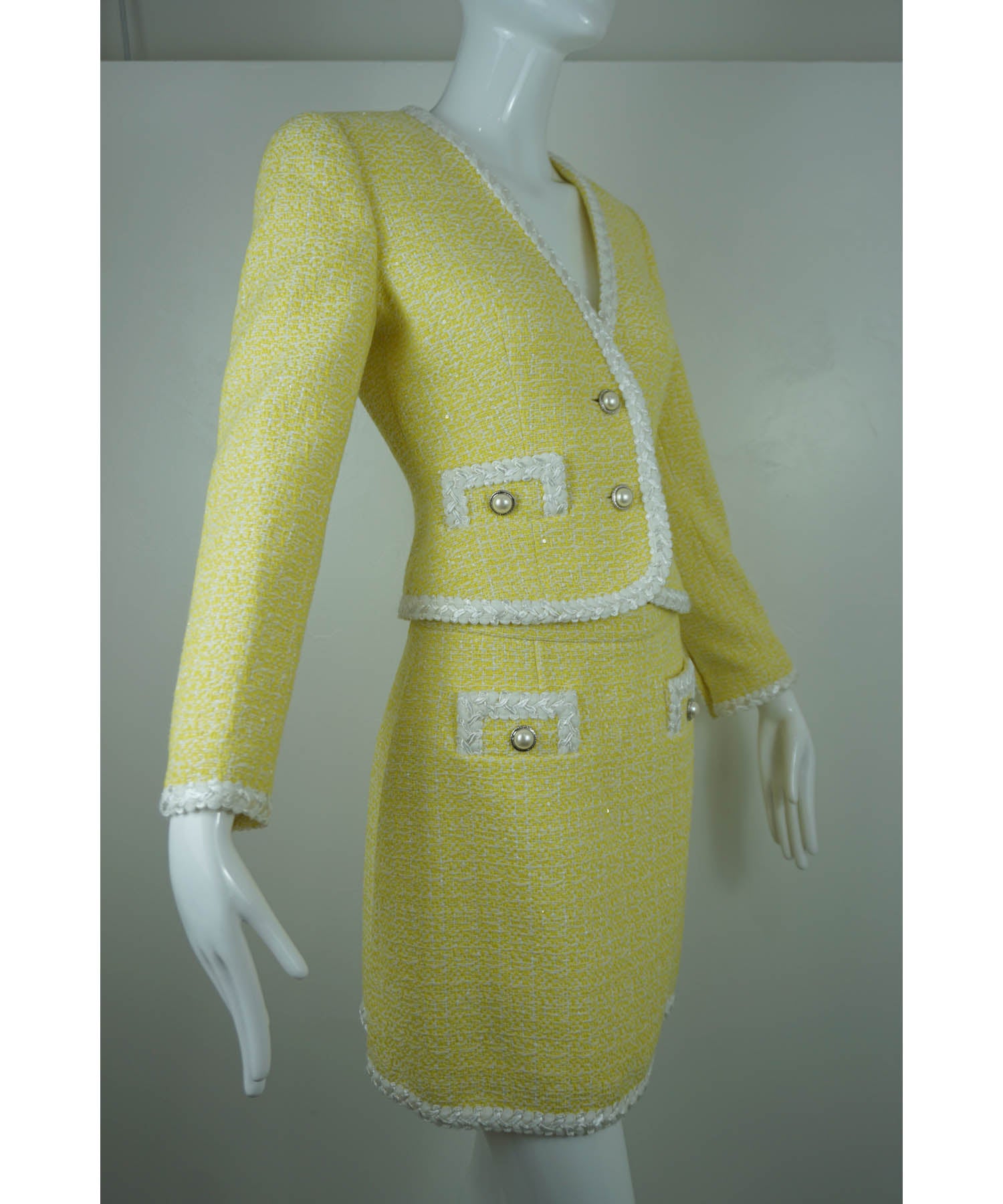 Chanel 1996 Tweed Plaid Jacket and Skirt Suit – Foxy Couture Carmel