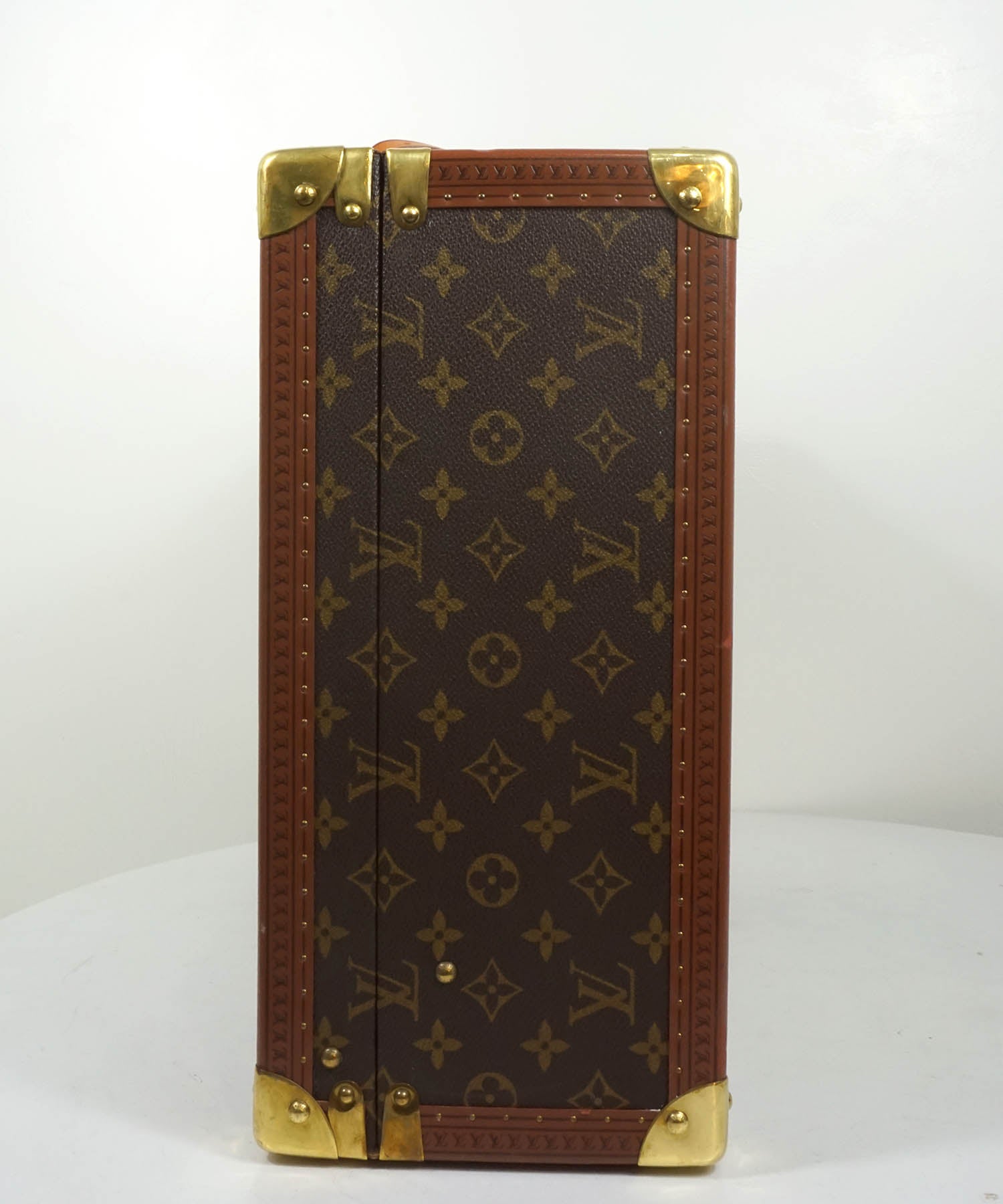 1960s Vintage Louis Vuitton President Briefcase  Louis vuitton, Vintage louis  vuitton, Louis vuitton suitcase