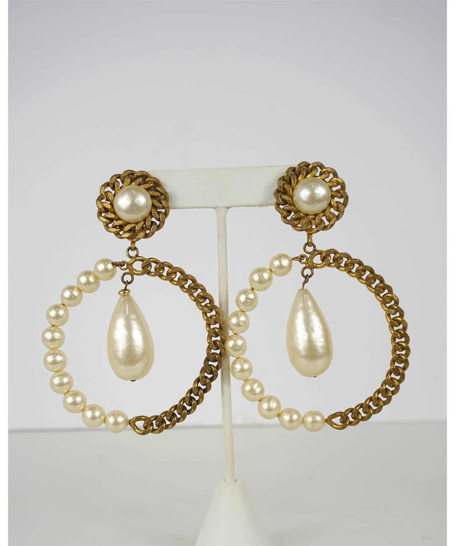 Chanel 1970's Crystal Pearl Flower Earrings | Foxy Couture Carmel