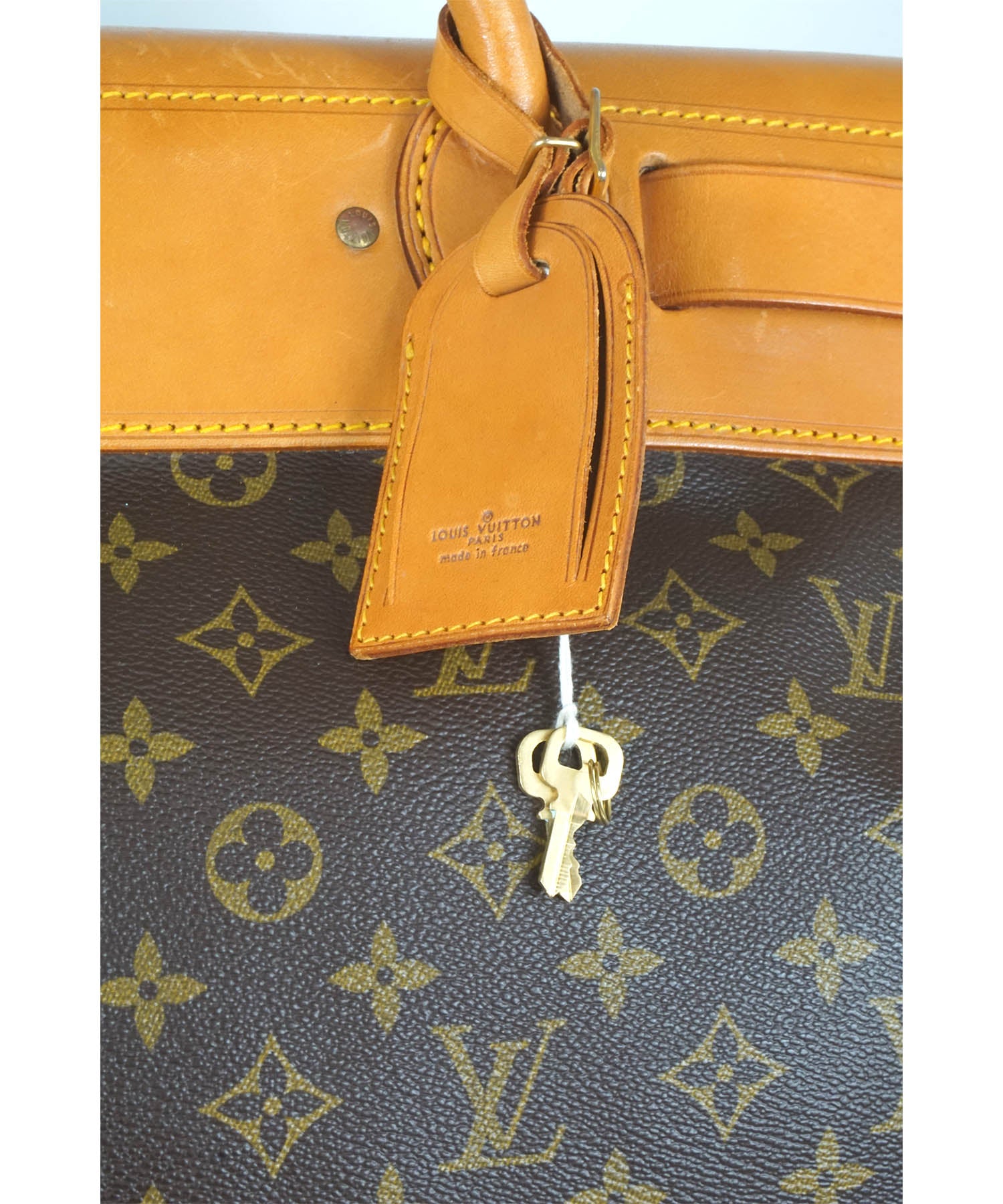 Monogram Canvas Bisten 45