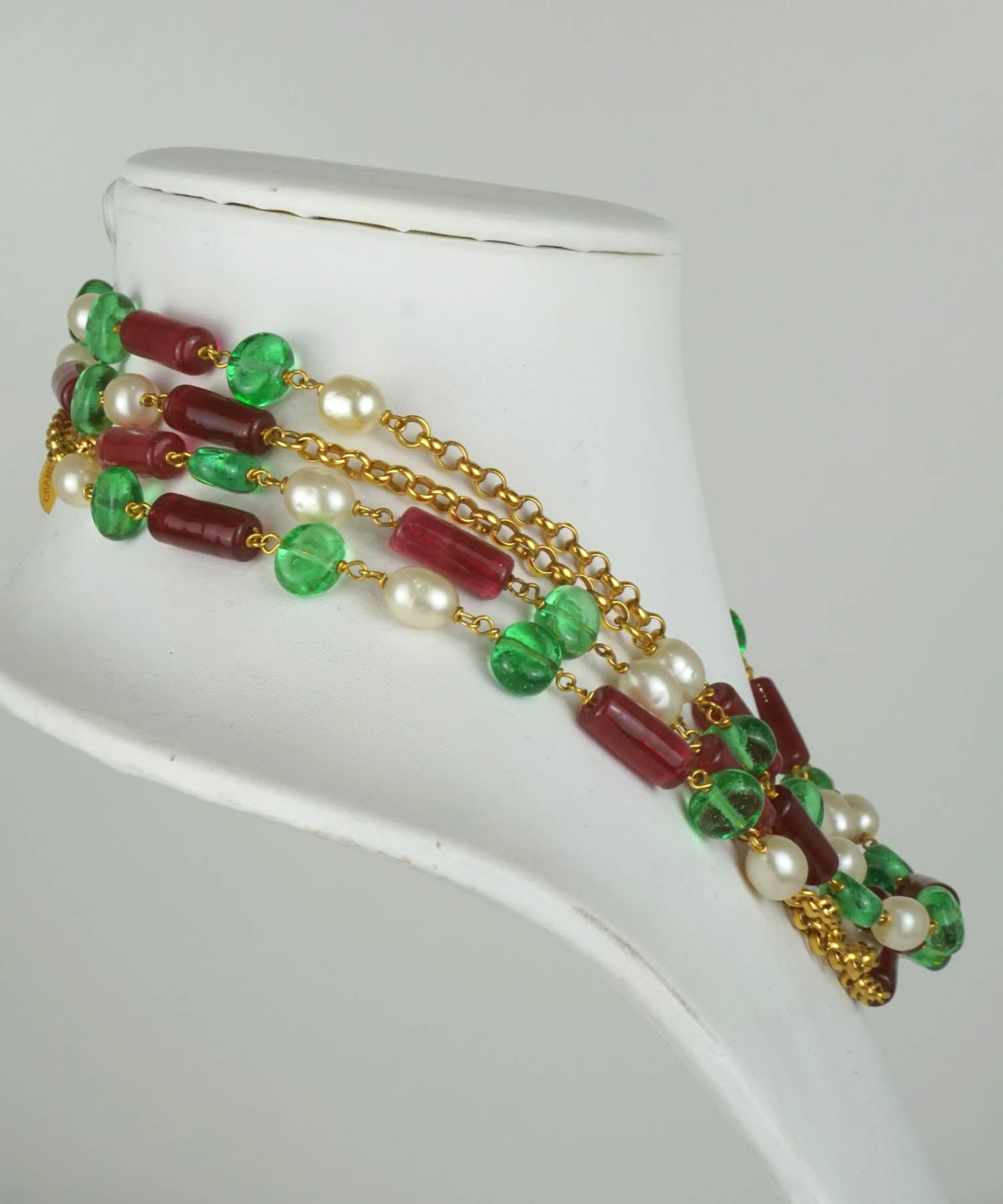 Chanel 1984 Green and Red Gripoix with Pearl Sautoir Necklace