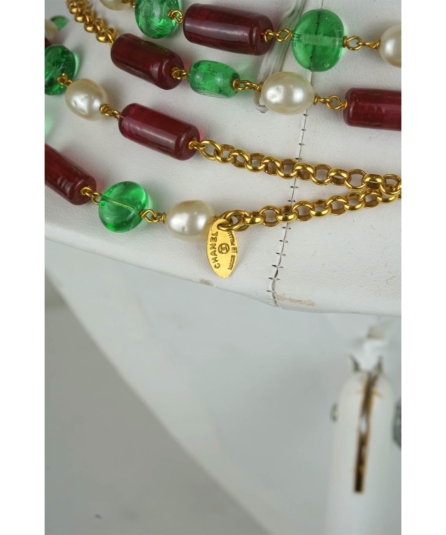 Chanel 1984 Green and Red Gripoix with Pearl Sautoir Necklace