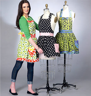 Misses Aprons McCalls Sewing Pattern 8308. Size S-XL.