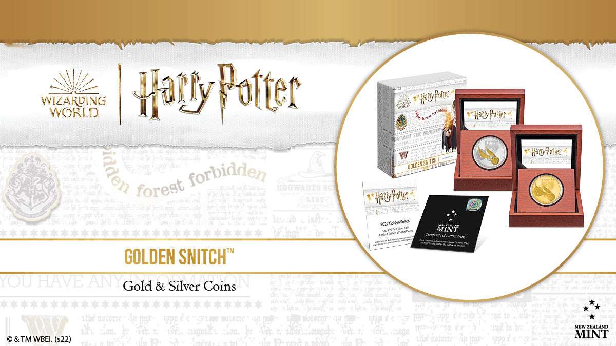 These limited-edition coins show Harry Potter’s name and his uniform number, 07, with the Golden Snitch™ flying over the top. The engraved and frosted elements contrast beautifully against the mirror finish background. The Snitch is even gilded!