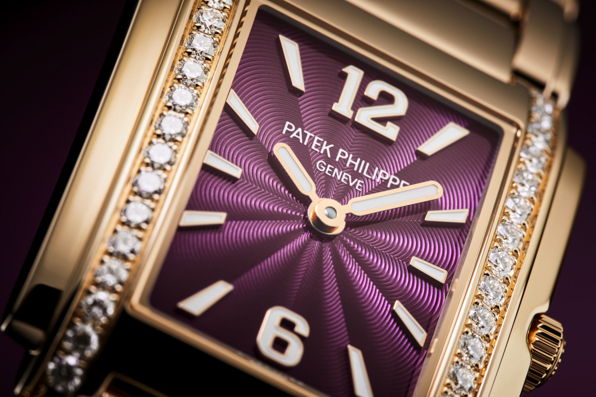 Patek Philippe New 4910/1201R Dial