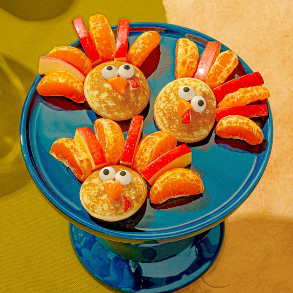 Bite-Sized Pancakes decorated as turkeys