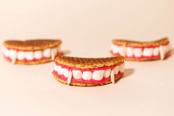 Vampire mouth stroopwafels