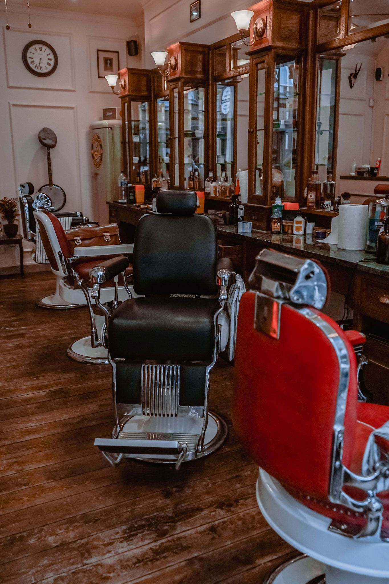 Oil Can Grooming Thy Barber Barbershop in East London