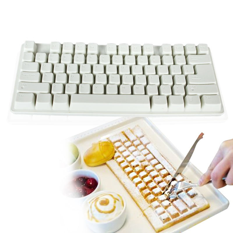 chocolate-creative-keyboard-mould