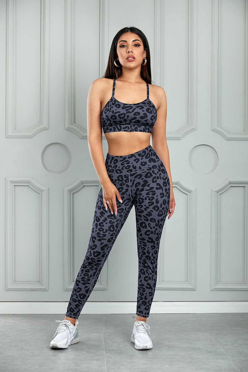 leopard-sports-bra-and-leggings-set