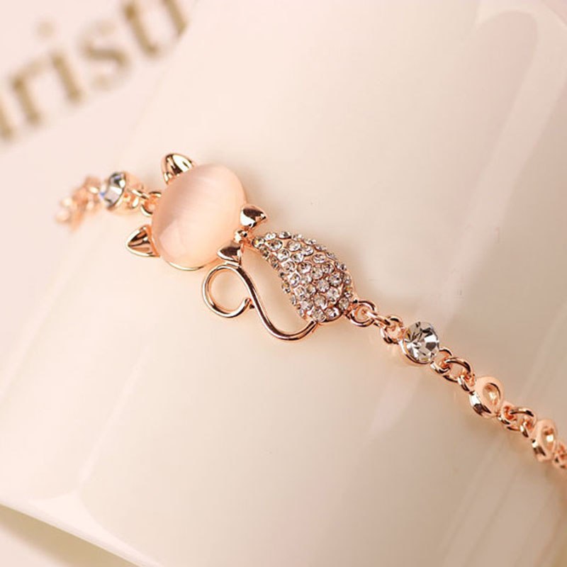 cat-bracelet-with-diamond-alloy-jewelry