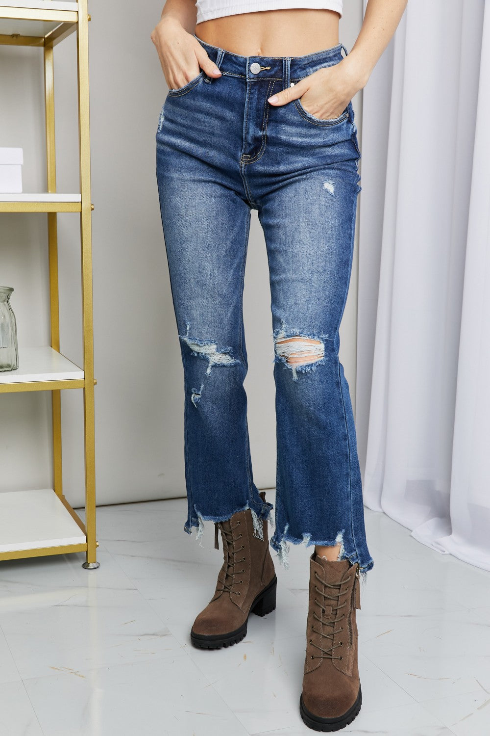 risen-full-size-frayed-hem-distressed-cropped-jeans
