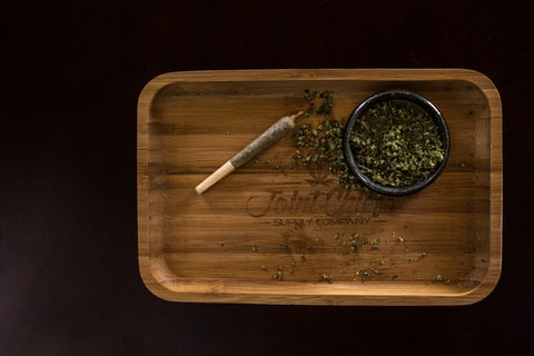 14 Best Rolling Trays For Weed  Add Them To Your Collection – Mamba  Grinders™