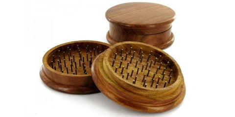 https://cdn.shopify.com/s/files/1/0276/4917/9763/files/wooden-grinder_480x480.jpg?v=1613277878