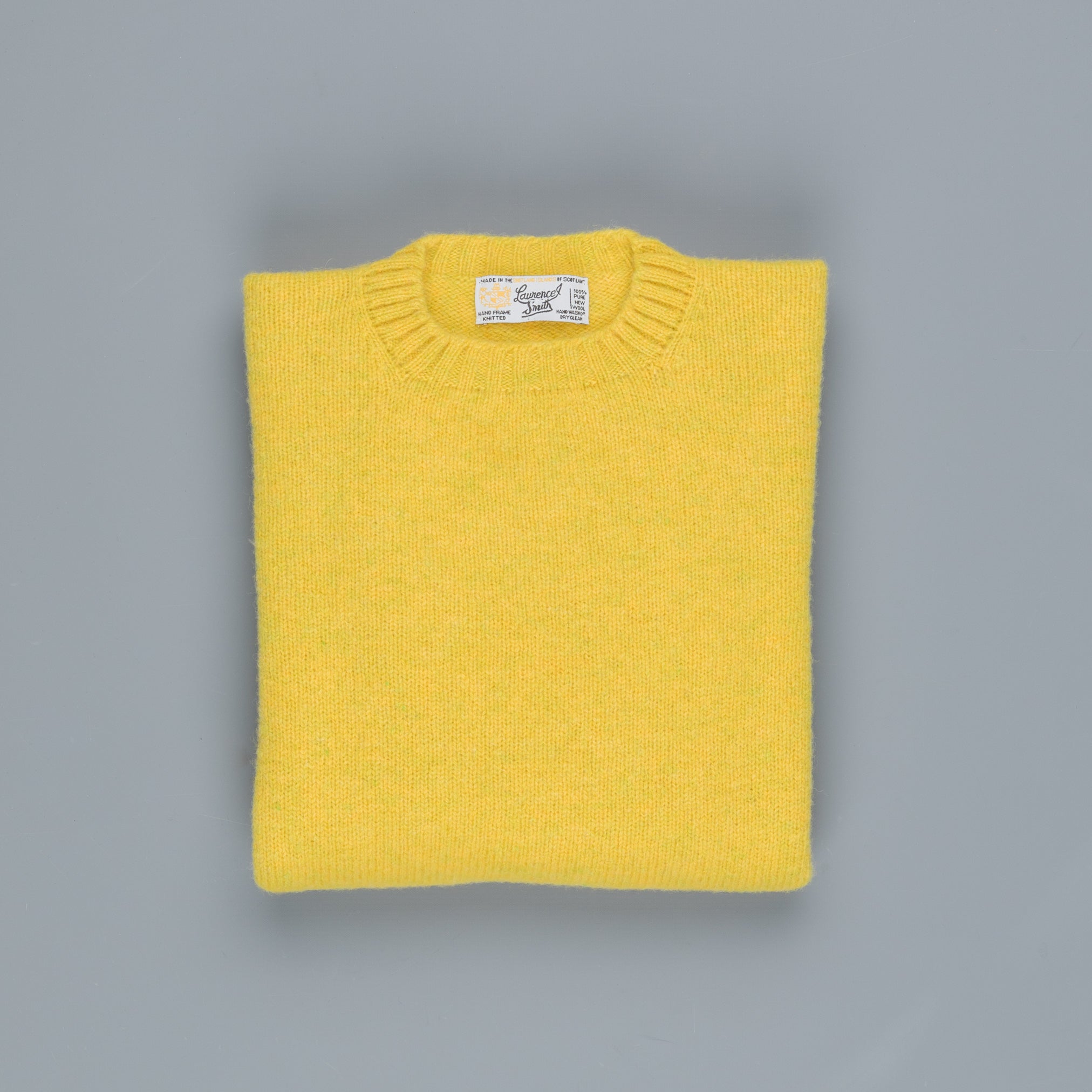 Laurence J. Smith  Super soft Seamless Crew Neck Pullover Pistachio