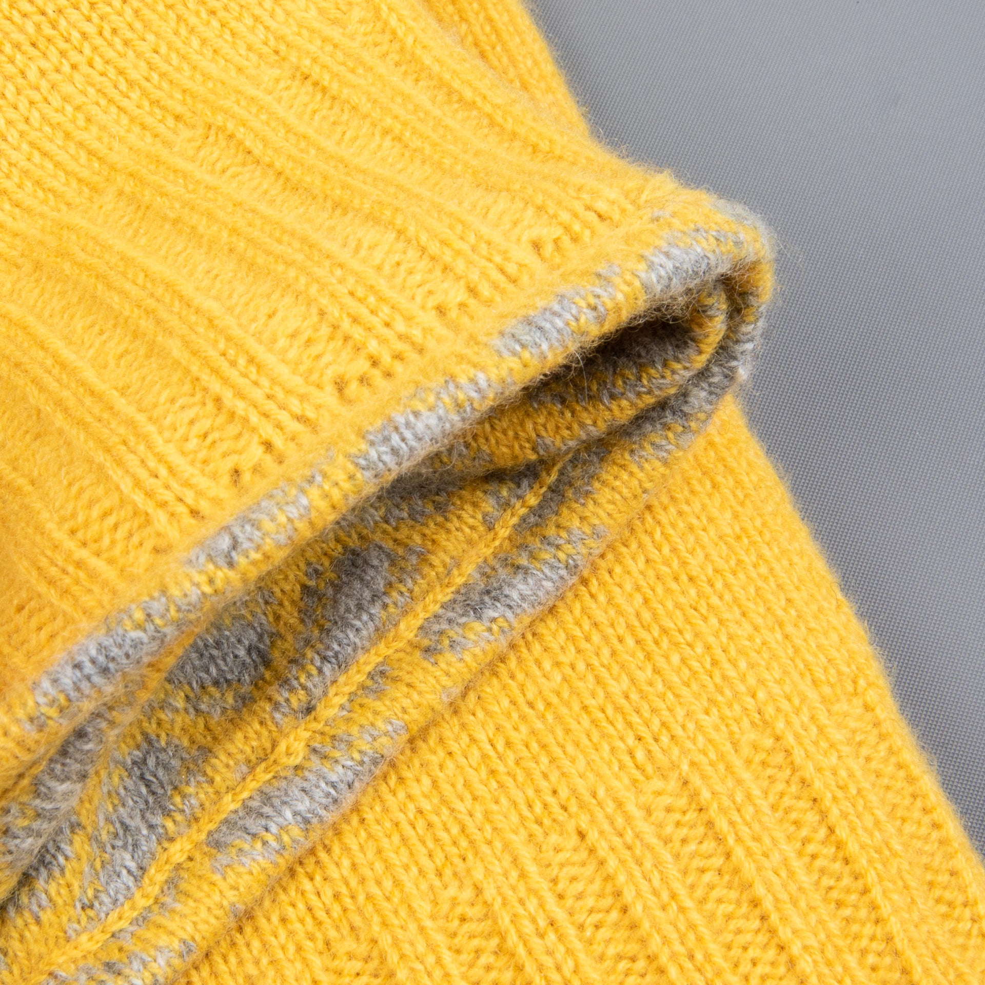 Drumohr  Cashmere Gloves Double rib Canary Yellow and Grey