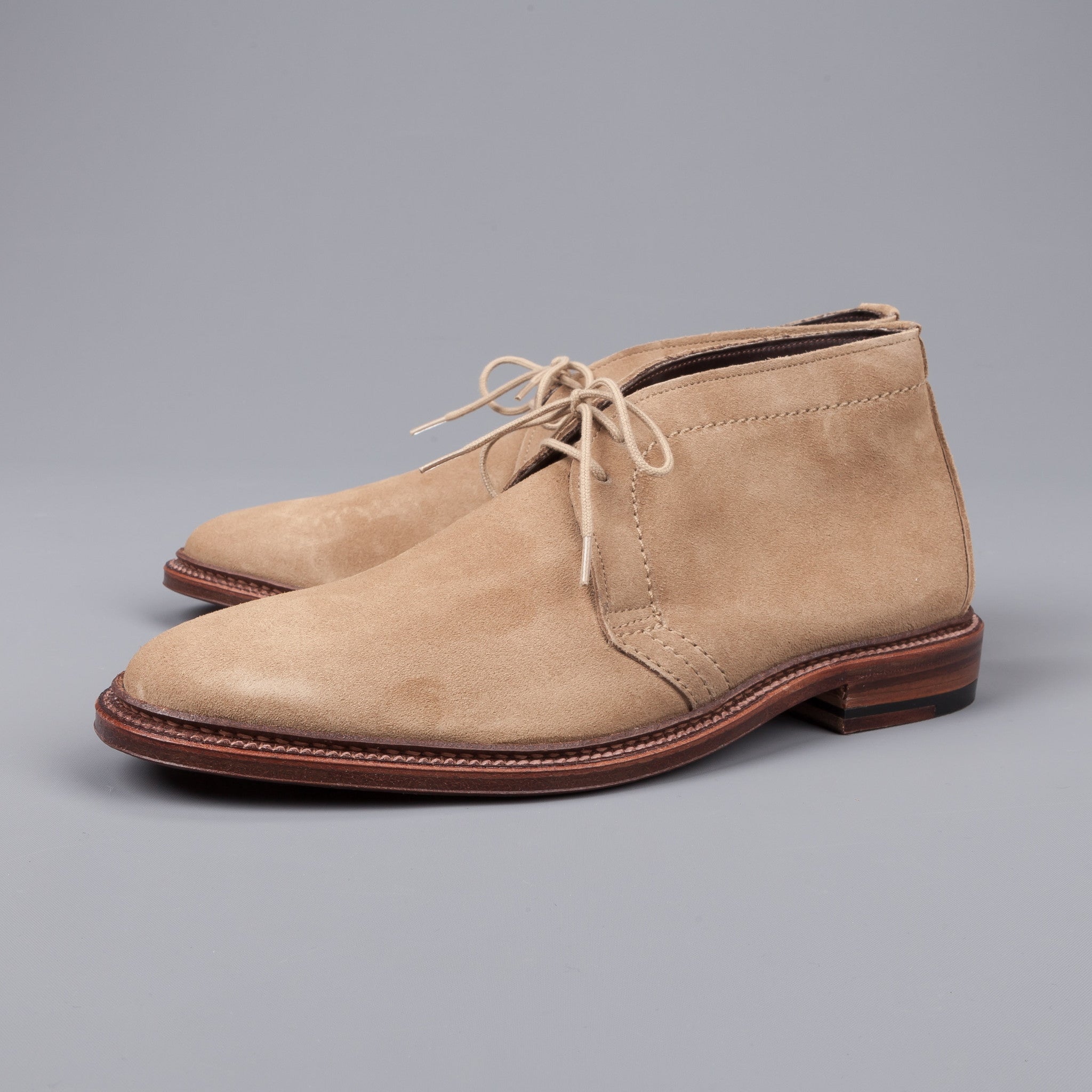 Alden chukka in unlined dark tan suede