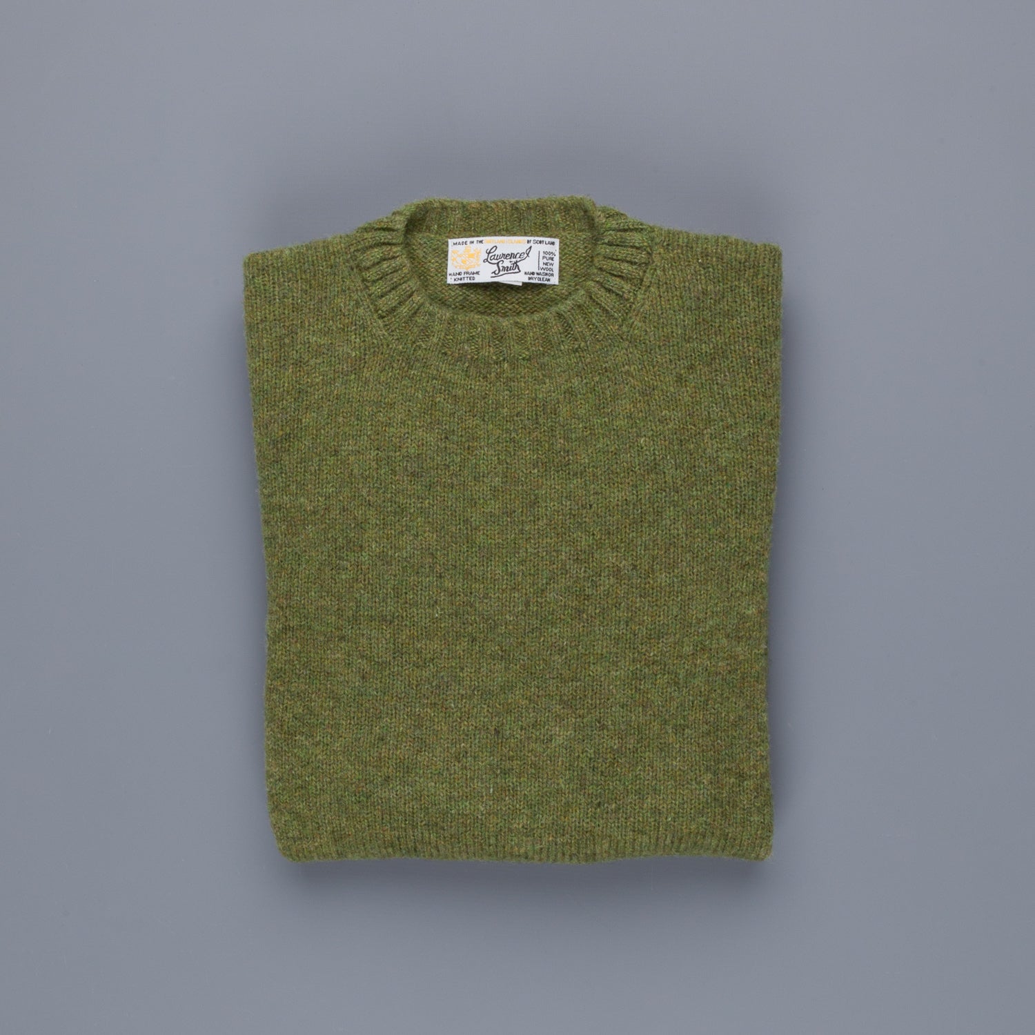 Laurence J. Smith Super soft Seamless Crew Neck Pullover Olive Groove