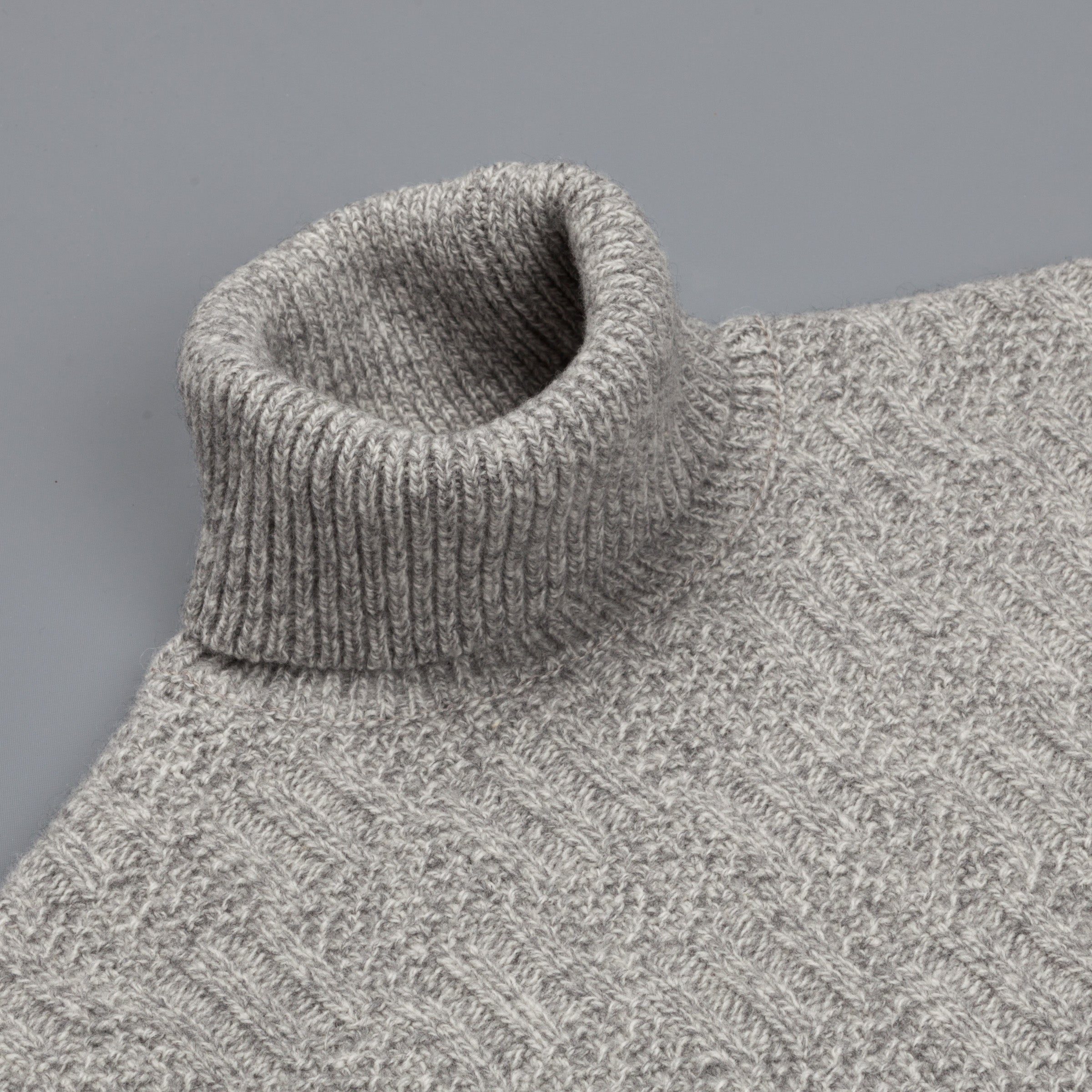 Orgueil turtle neck sweater or-4123 Grey