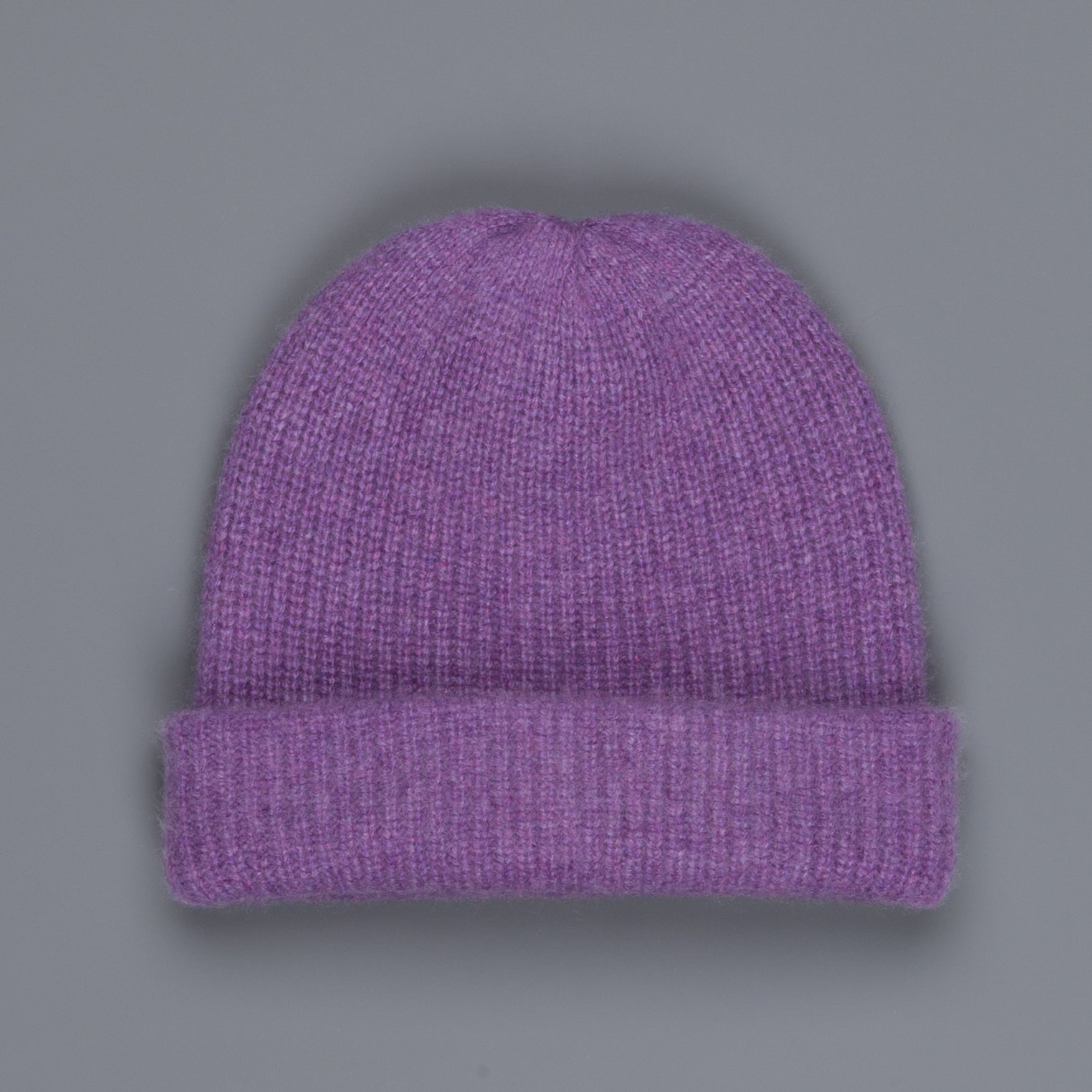 The Elder Statesman 100% Cashmere Watchman cap in Amethyst