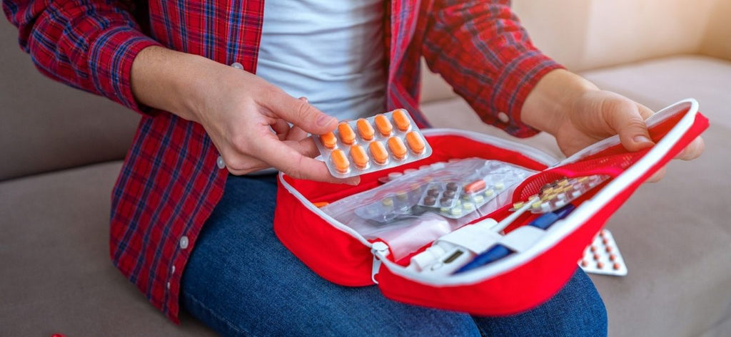 Préparer la trousse à pharmacie idéale pour un voyage