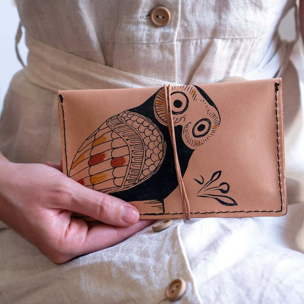 the owl small leather pouch, pencil case, tobacco case is a great Gift for a philosopher