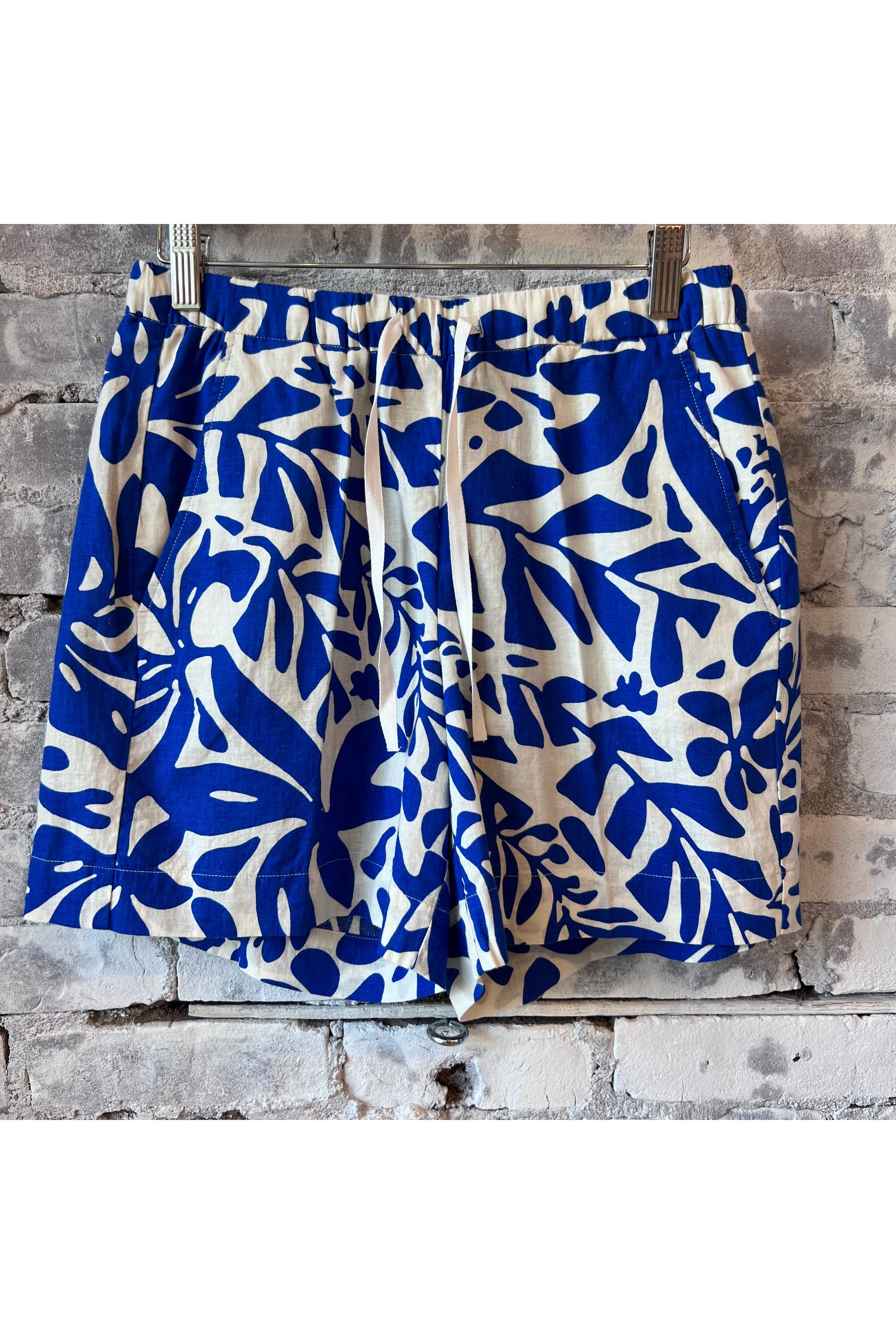 Sabine Leaf Print Short - Blue