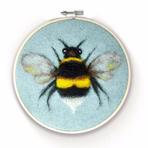 Wool Painting of a bumblebee - The Little Lark Blog - Alder & Alouette