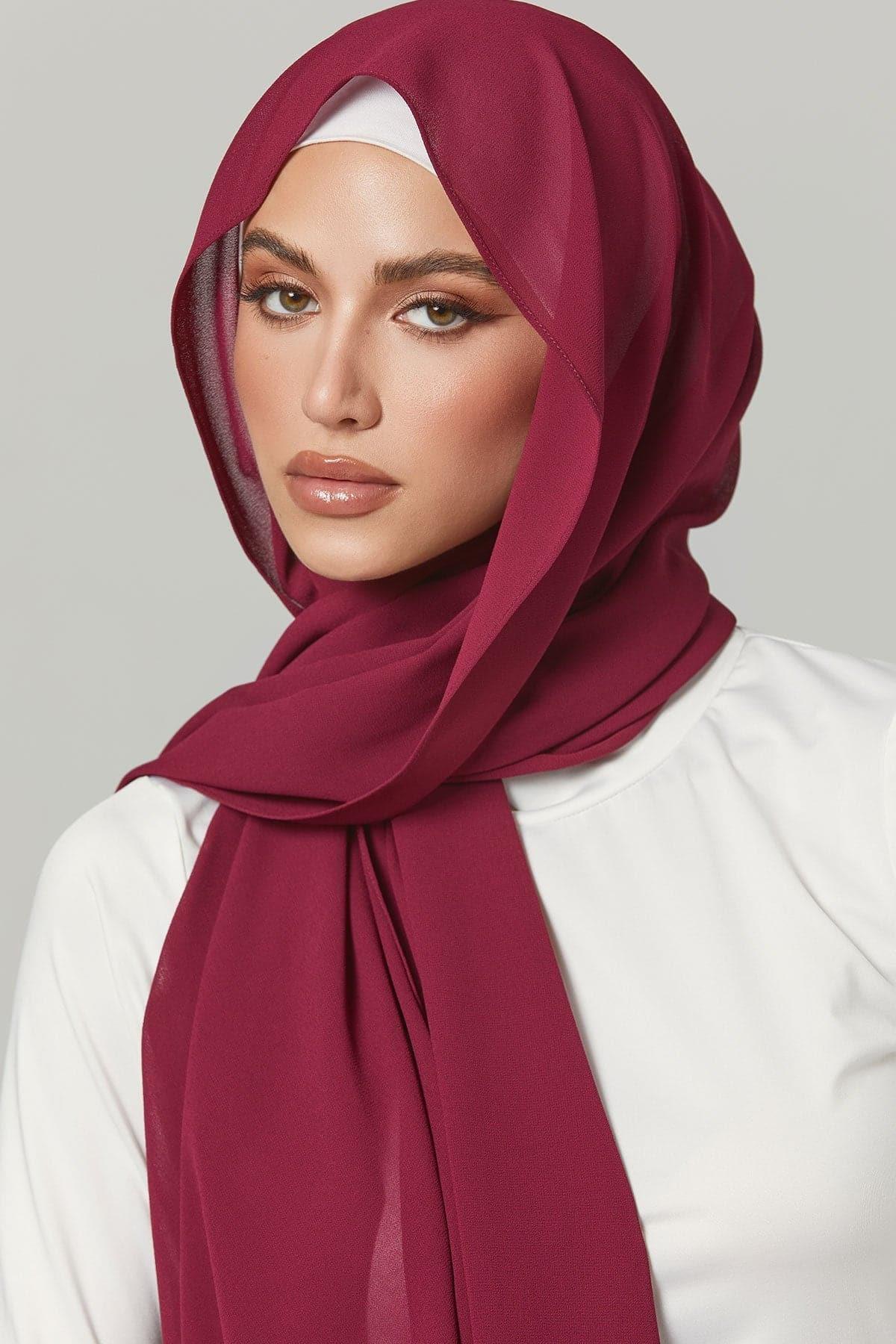 HH EXCLUSIVE // Sarah assembles the Hijab Stand. The new way to organi, any hijab collection