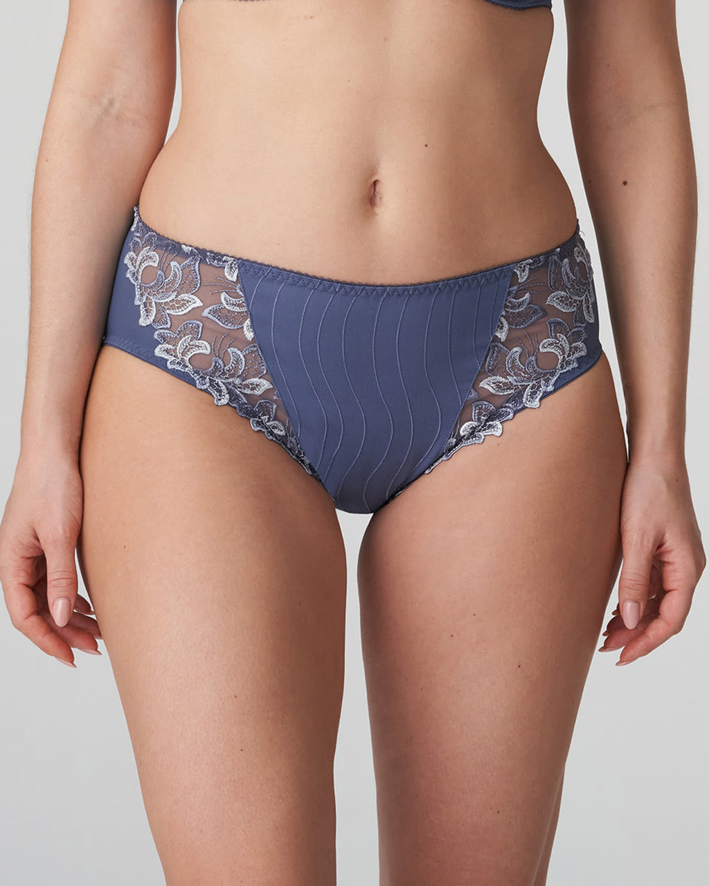 Prima Donna Deauville Full Brief – Vicanie's