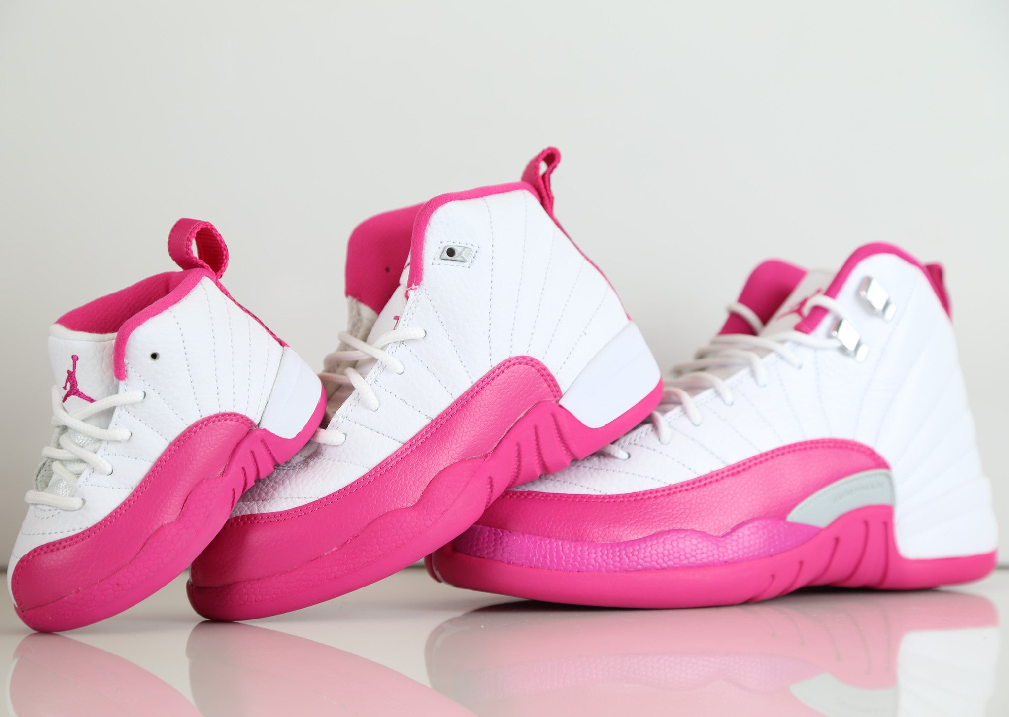 retro 12 vivid pink