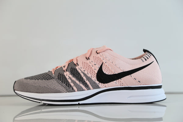 nike flyknit trainer pink