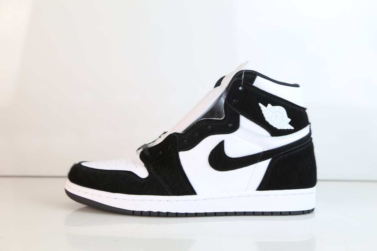 air jordan retro 1 black and white womens