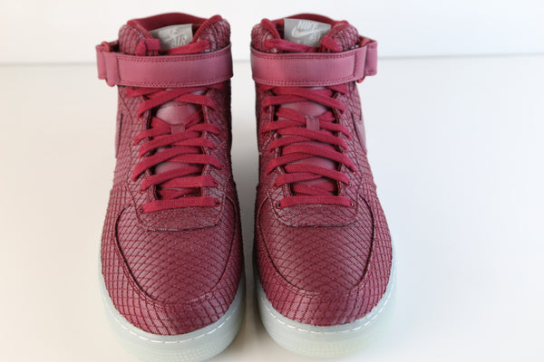 Nike Air Force 1 Mid 07 LV8 Team Red 