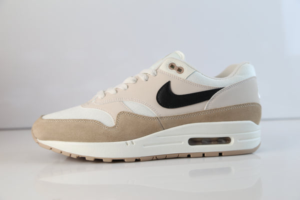 air max 1 sand black