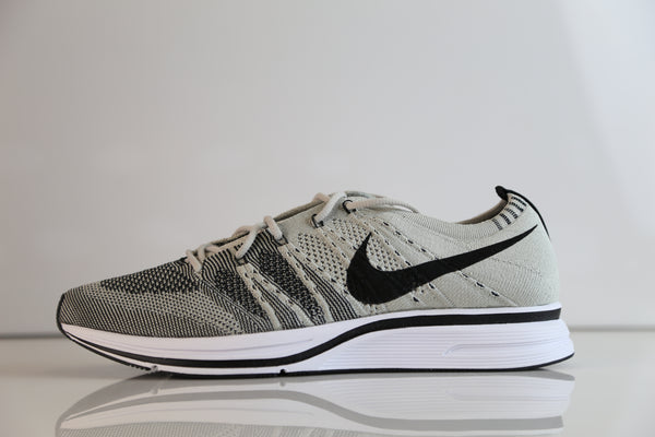 nike flyknit trainer pale grey