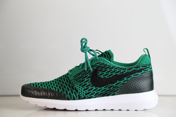 nike roshe runs green