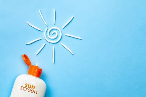 sunscreen-indoors-derma-essentia