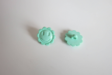 Load image into Gallery viewer, 15mm Mint Smiley Faced Flower buttons