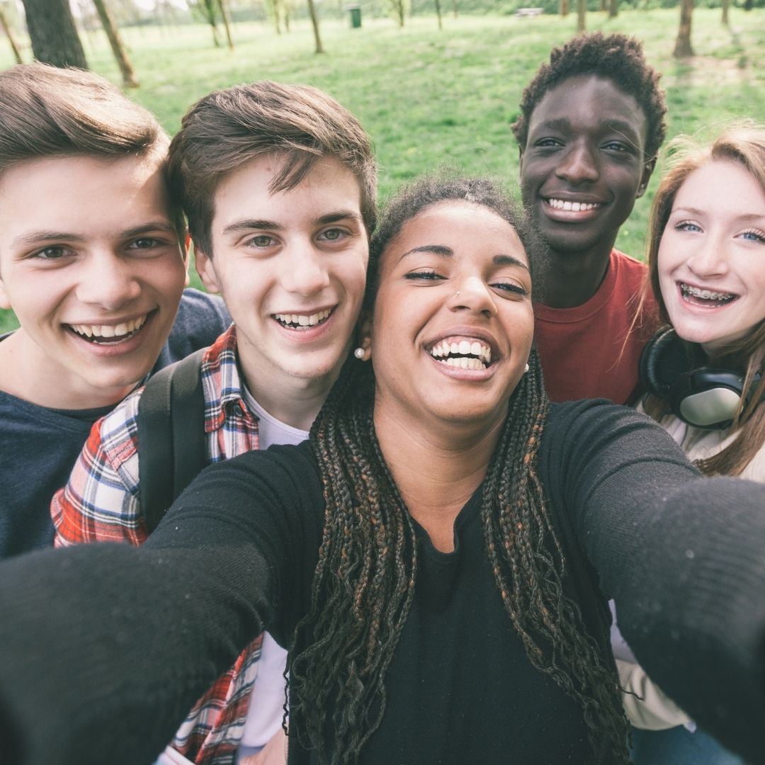 Five Easy Ways to Help Your Teen Make Friends