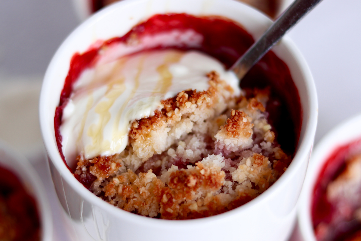 Strawberry, Rhubarb & Coconut Crumble