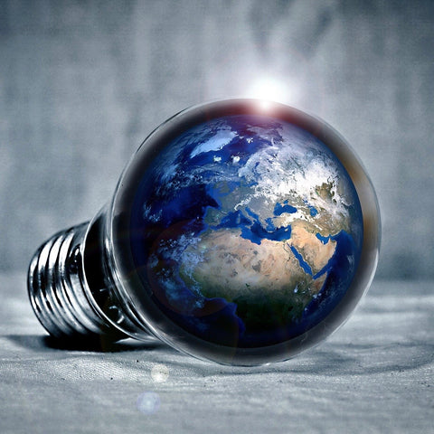 Image of the earth in a lightbulb