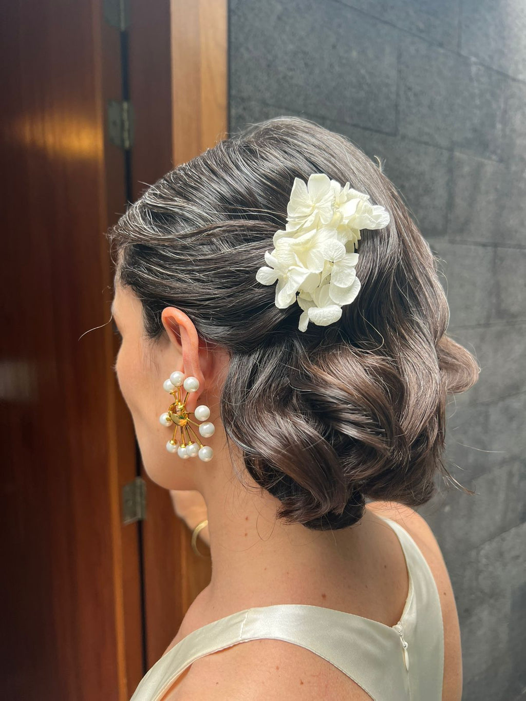 Pasadores Hortensia Blanca Preservada – Atelier Boldó Novias